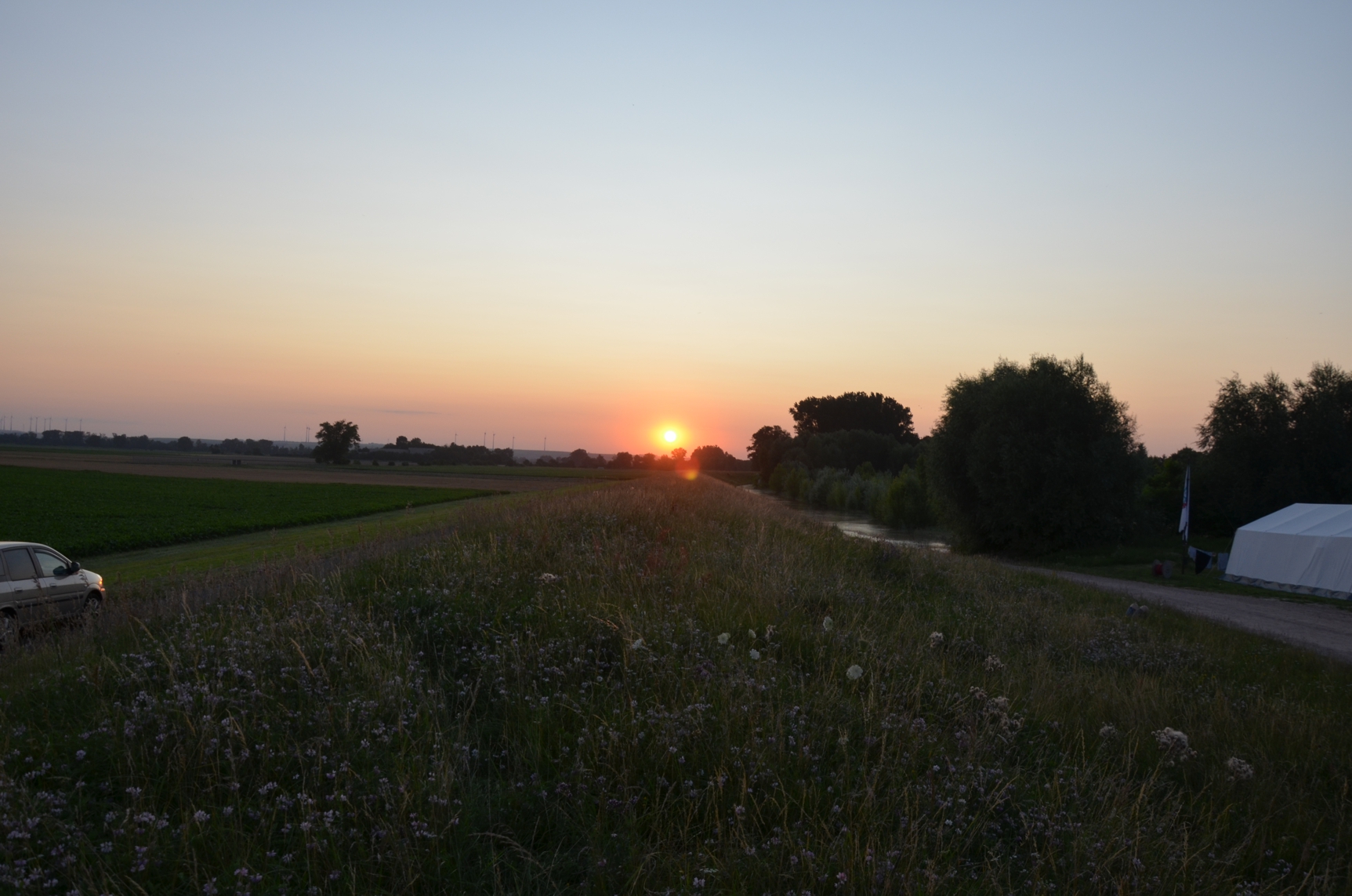 Sonnenuntergang am Zeltplatz