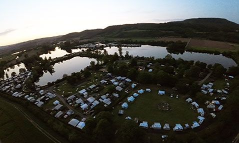 Blick auf den Werra-Meißner-Camping-Platz von oben